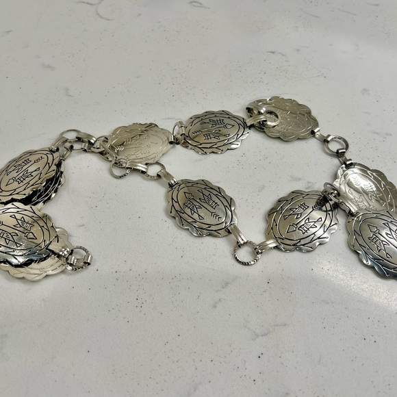 Vintage Jewelry - Concho Silver Chain Belt Medallion Circle Mod Casual Dress Metal Boho Western